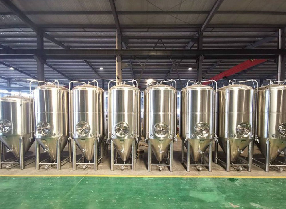 <b>Brewing Process Step-By-Step – With Beer Fermenting & Conditioning</b>